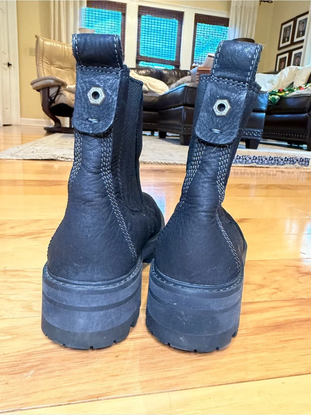 Timberland Courmayeur Valley Black Leather Chelsea Boots Lug Sole Womens Sz 9⁠